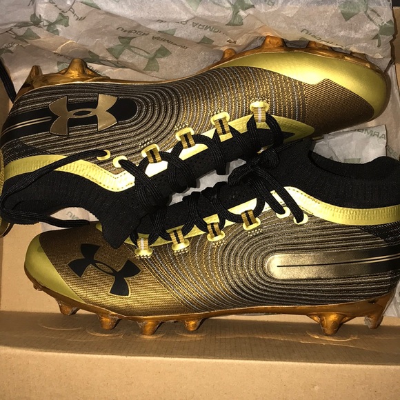 football cleats size 10.5
